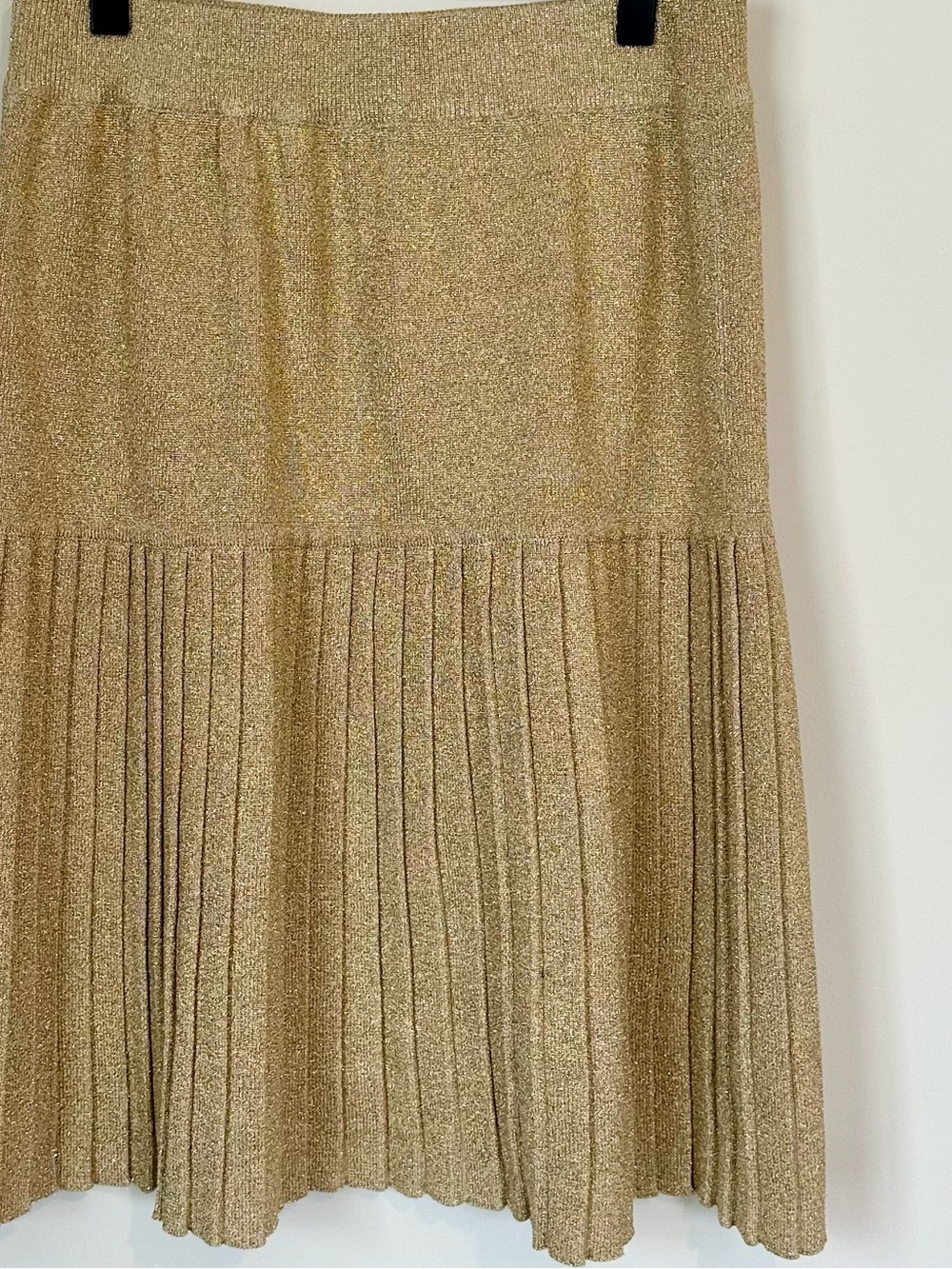 NWT I.B. Diffusion Women’s Gold Pleated Midi Skirt - Size: Medium - Picture 4 of 5